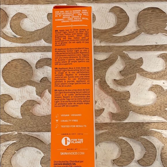 Sicilian Light Illuminate Face Serum🍊 - Picture 3 of 4